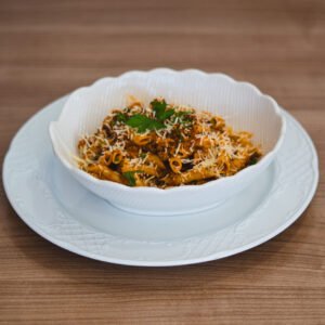 Pasta de Pluma a la Boloñesa